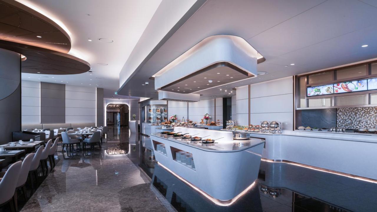 Grande Centre Point Space باتايا المظهر الخارجي الصورة The buffet at the lounge