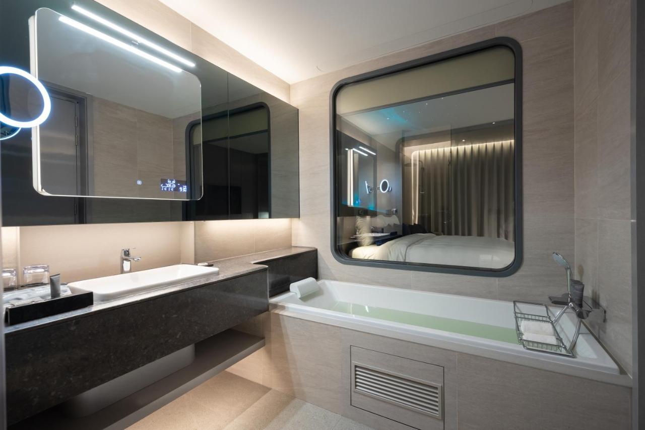Grande Centre Point Space باتايا المظهر الخارجي الصورة Bathroom