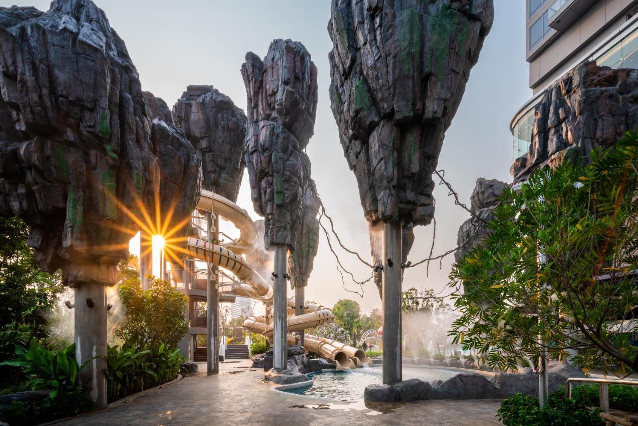 Grande Centre Point Space باتايا المظهر الخارجي الصورة The Rock of Ages