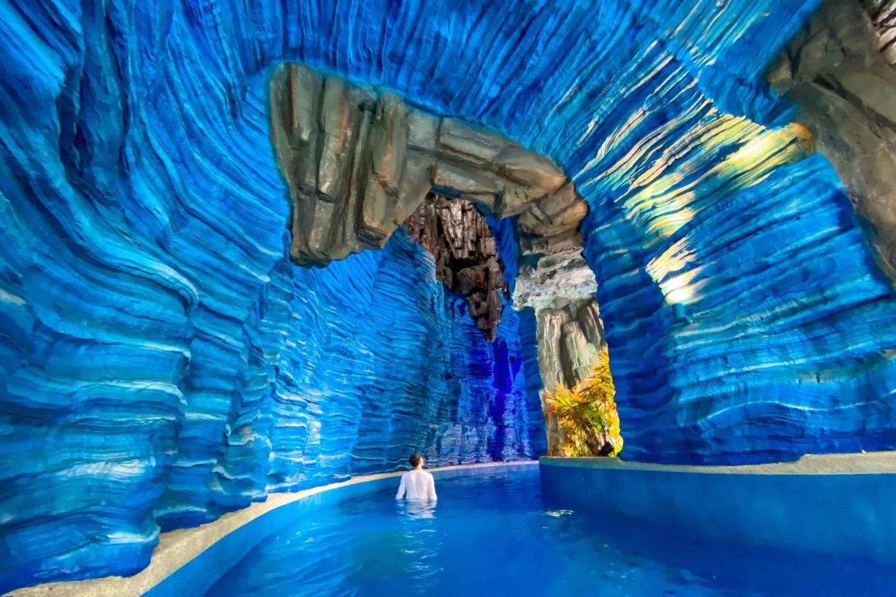 Grande Centre Point Space باتايا المظهر الخارجي الصورة The Blue Grotto